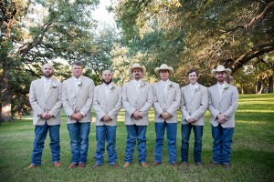 Melanie & Matt Country DIY Southern Wedding Maria Leinen Photography