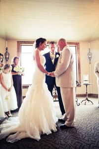 Tamara & Steve Burlap & Lace Themed Vintage DIY Wedding Heather Lynn Photographie