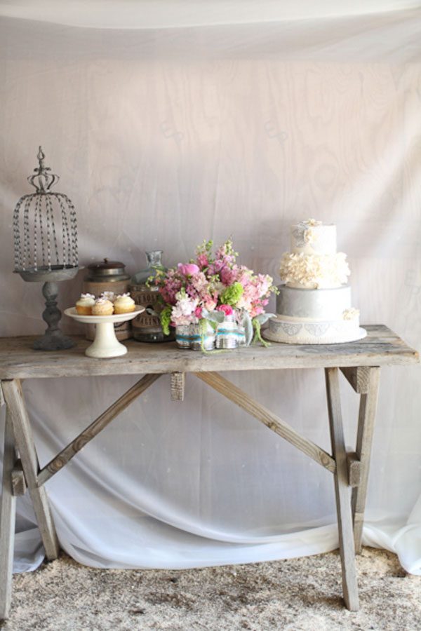 Rustic_Vintage_Glamour_Styled_Shoot_Lucy_Munoz_Photography_11-v