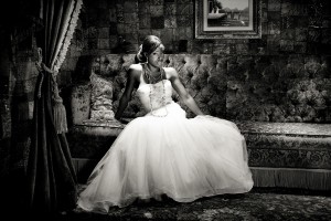 Modern Glam Bride House of Blues Styled Bridal Shoot Esvy Photography (1)