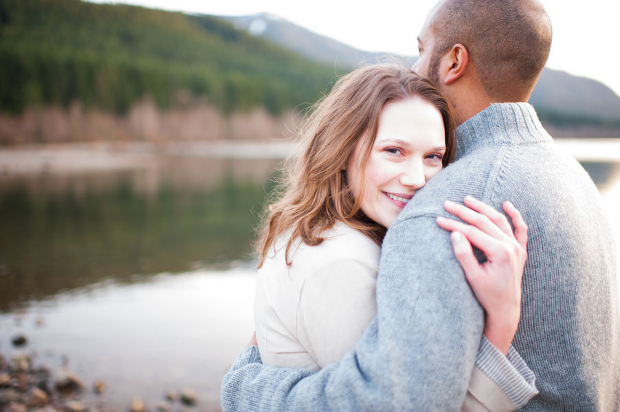 A Slice Of Americana In This Rattlesnake Lake Engagement Session