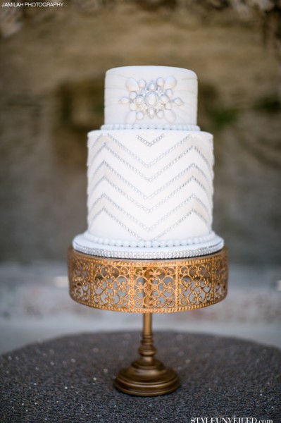 Great Gatsby Wedding Cake via Style Unveiled Jamilah Photography