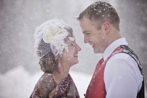 Late_Winter_Snow_Filled_Washington_Wedding_Amanda_Lloyd_Photography_30-h