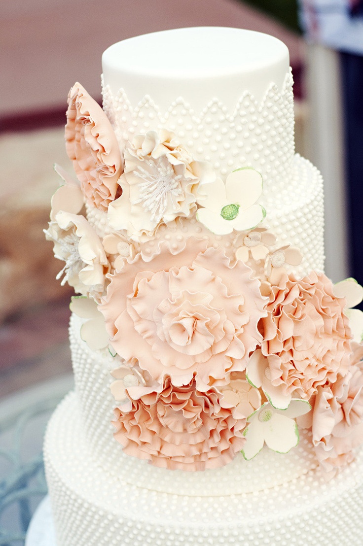 Why It Works Wednesday: Vintage Milk Glass Cake With Stunning Sugar Floral Sash