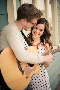 Coffee House Street Musician Engagement Session Elevate Photography (8)