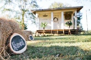 Bronze_Oyster_Rustic_Southern_Alabama_Wedding_Freshly_Bold_Photography_2-h