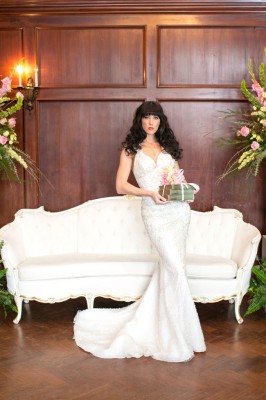 Glamorous_English_Garden_Wedding_Anya_Albonetti_Photography_31-v