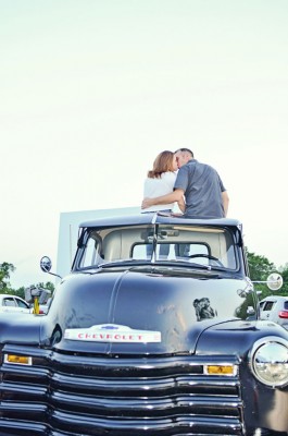 Silvermoon_Drive_In_Movie_Engagement_Session_Captured_By_Belinda_19-v