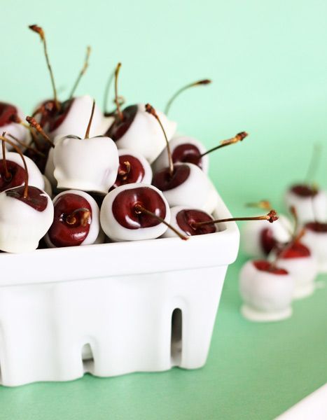 Amaretto-Soaked White Chocolate Cherries