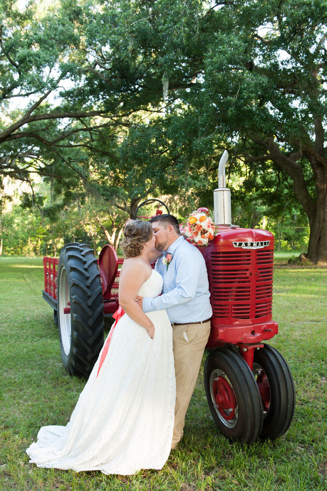 Brooksville Florida Hitching Post Barn Wedding In Coral & Blue Hues