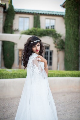Illusion_Back_Lace _Wedding_Dress_Alicia_Lucia_Photography_11-v