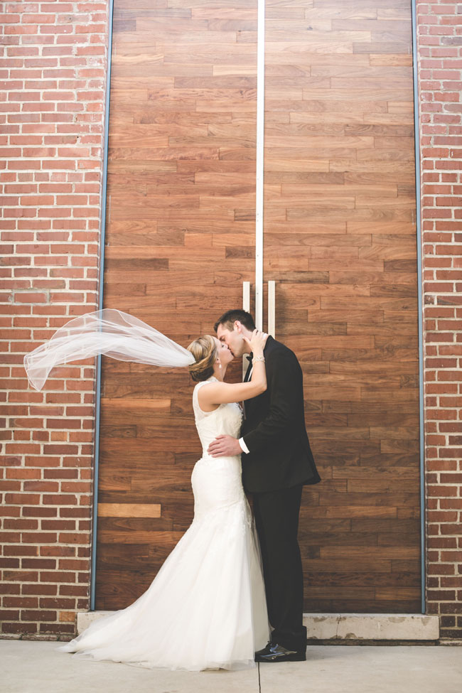 Sweetly Little Intimate Vintage Wedding At The Nashville Ruby