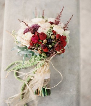 rustic red bouquet Laura Gordon Photography