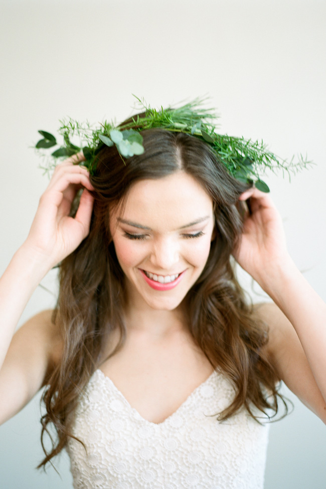 Stripped Down Botanical Chic Bride With Eucalyptus Inspiration