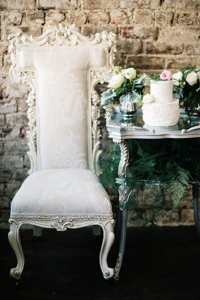 Classic_Vintage_Late_Winter_Wedding_Ali_McLaughlin_Photography_24-lv