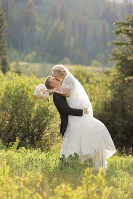 Tented_Luxury_Utah_Wedding_Pepper_Nix_Photography_9-v