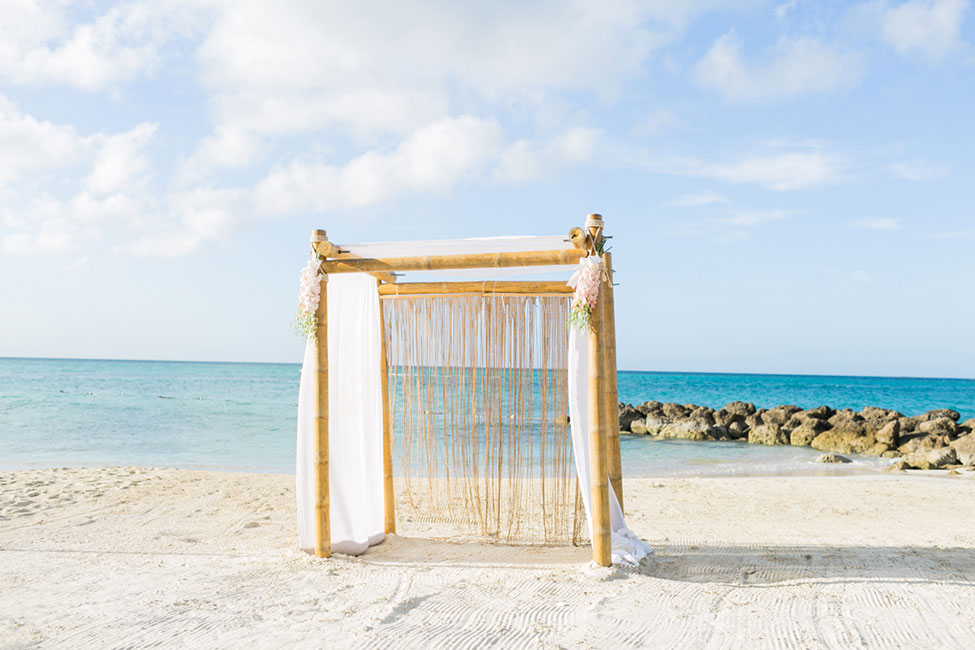 Sandals-Royal-Bahamian-Customizable-Destination-Weddings-Ceremony-Arch-(40)