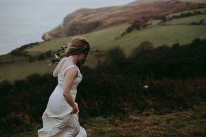 Stormy_Bridal_UK_Wedding_Avonné_Photography_13-h