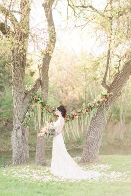 Whimsical_Spring_Texas_Wedding_Angela_King_Photo_11-v