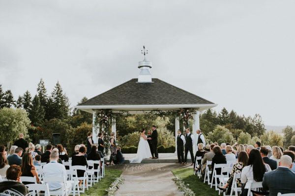 Romantic Winery Wedding in Oregon Hazelwood Photo15