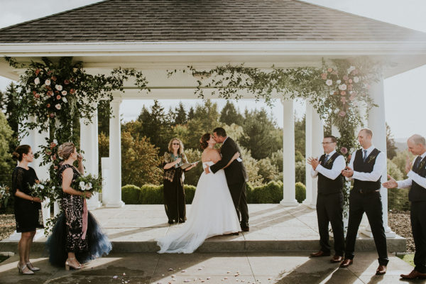 Romantic Winery Wedding in Oregon Hazelwood Photo16