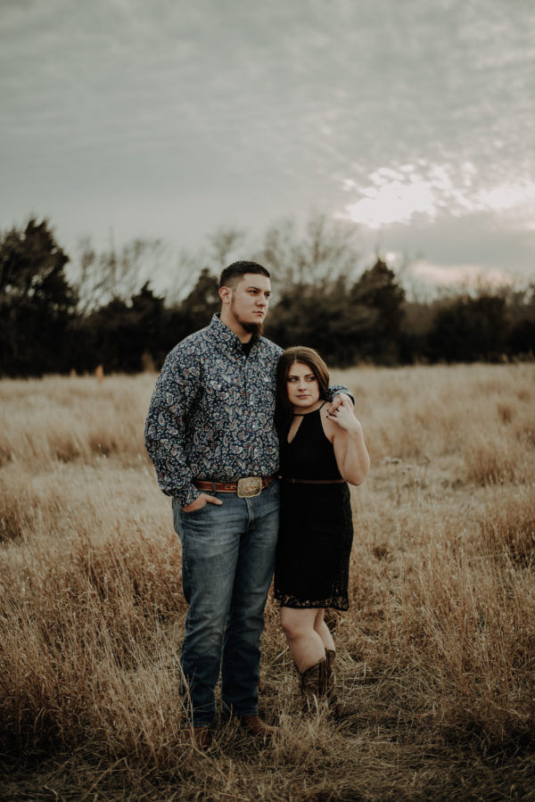 Sweet Countryside Engagement Session in Wichita Shelby Laine Photography17