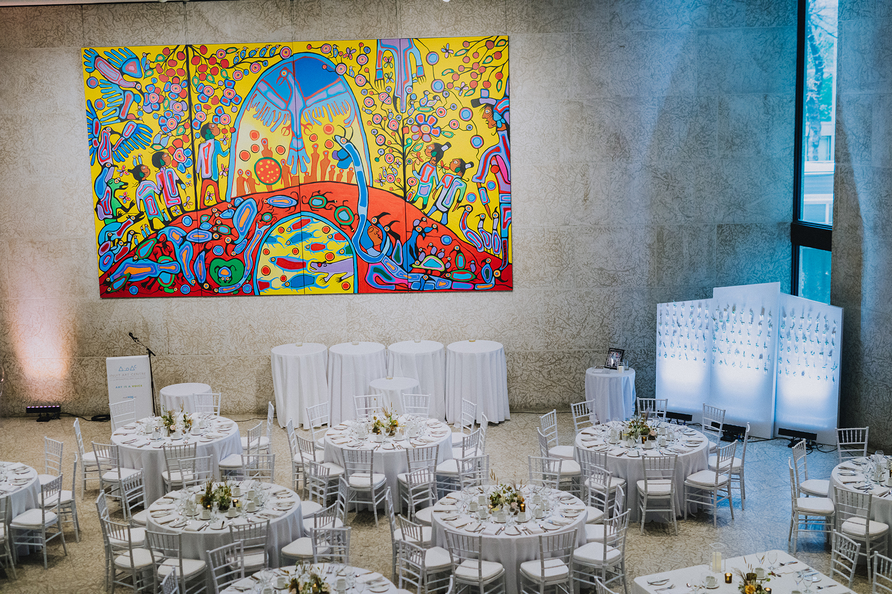 Minimalist Wedding at Modern Art Gallery