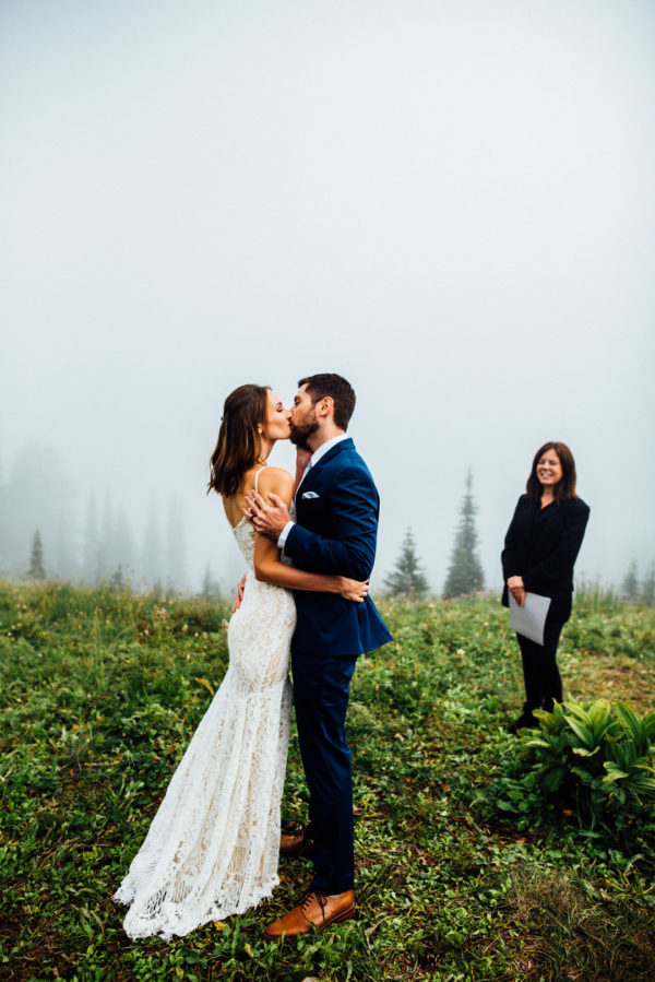 Misty Intimate Elopement at Mount Rainier Rebecca Anne Photography02